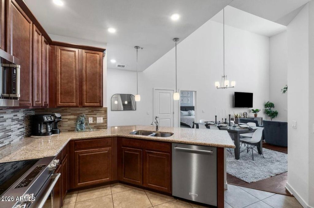 2511 W QUEEN CREEK Road 446, Chandler, AZ 85248 — photo 3