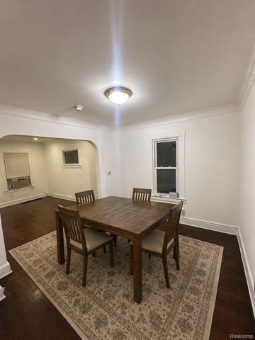 11819 Fleming Street, Hamtramck, MI 48212