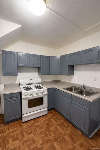 11819 Fleming Street, Hamtramck, MI 48212