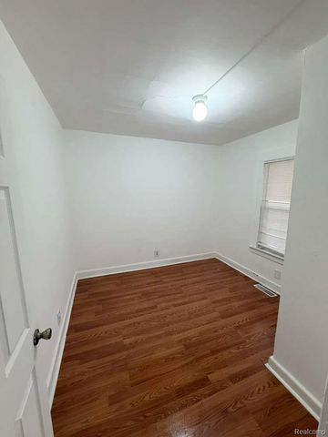 11819 Fleming Street, Hamtramck, MI 48212