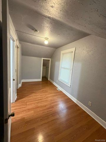 11819 Fleming Street, Hamtramck, MI 48212