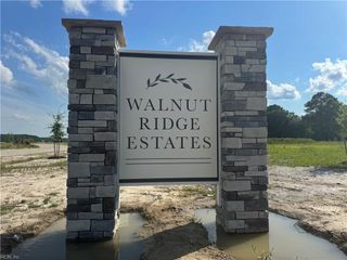 4020 Tucker LN, Chesapeake, VA 23322