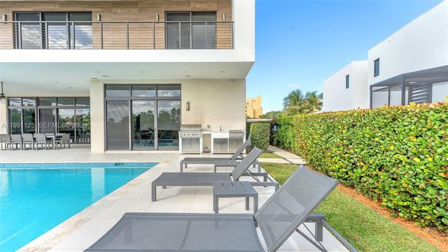16772 Botaniko Drive S, Weston, FL 33326