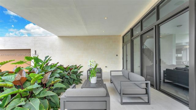 16772 Botaniko Drive S, Weston, FL 33326