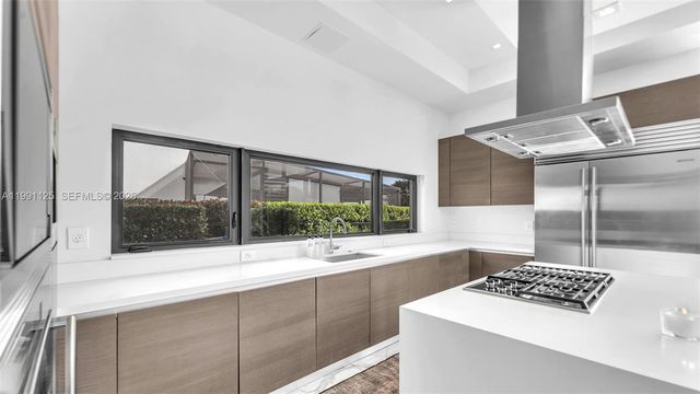 16772 Botaniko Drive S, Weston, FL 33326