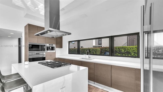 16772 Botaniko Drive S, Weston, FL 33326