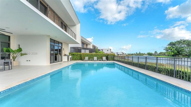 16772 Botaniko Drive S, Weston, FL 33326