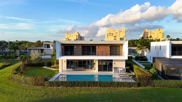16772 Botaniko Drive S, Weston, FL 33326