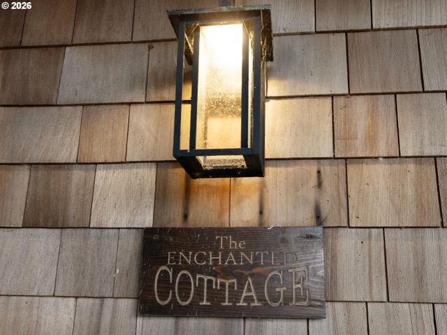 163 AMBER Ln, Cannon Beach, OR 97110