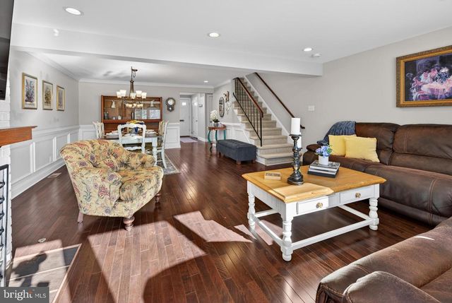 22 E CLOSE, Moorestown, NJ 08057