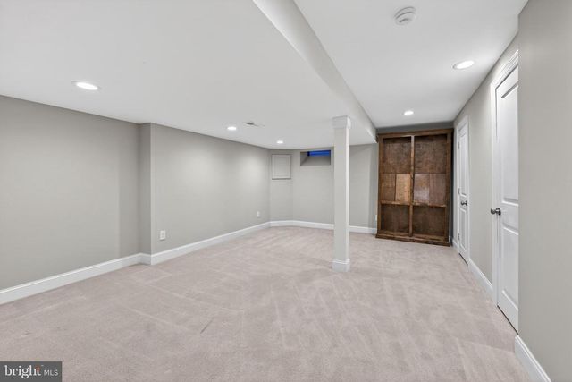 22 E CLOSE, Moorestown, NJ 08057