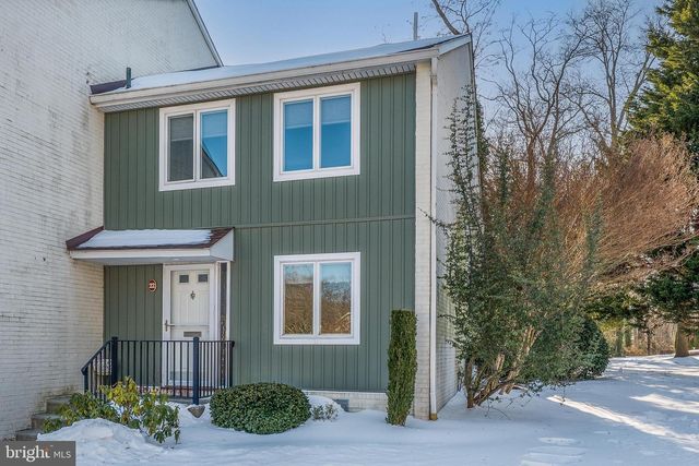 22 E CLOSE, Moorestown, NJ 08057