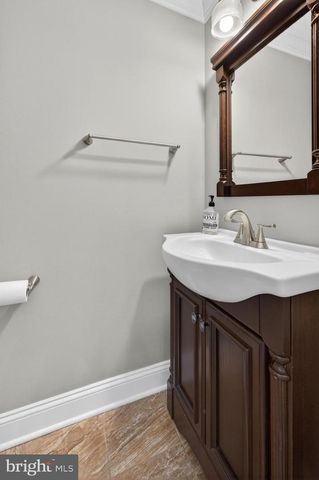 22 E CLOSE, Moorestown, NJ 08057