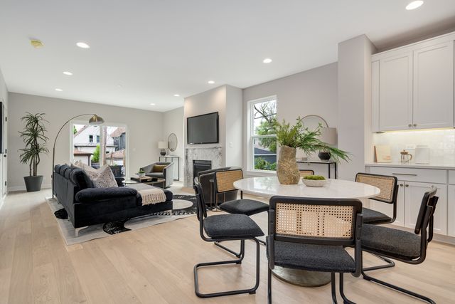 1631 N Lawndale Avenue 1N, Chicago, IL 60647