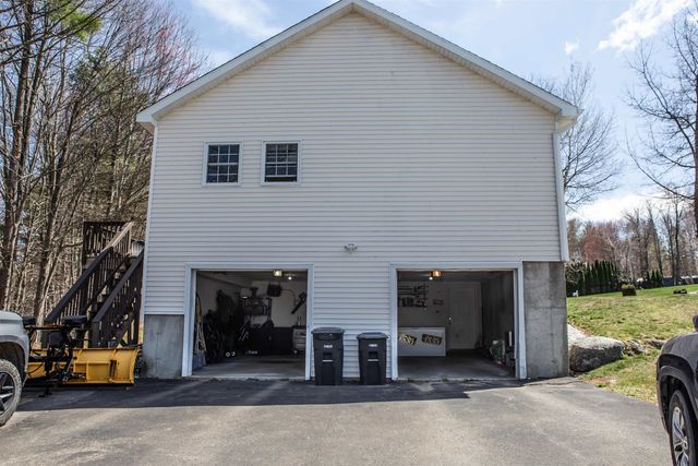 30 Cricket Hill Way, Franklin, NH 03235