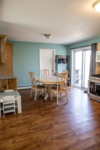 30 Cricket Hill Way, Franklin, NH 03235