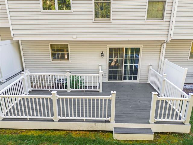 1049 Bayberry Dr., North Strabane, PA 15317