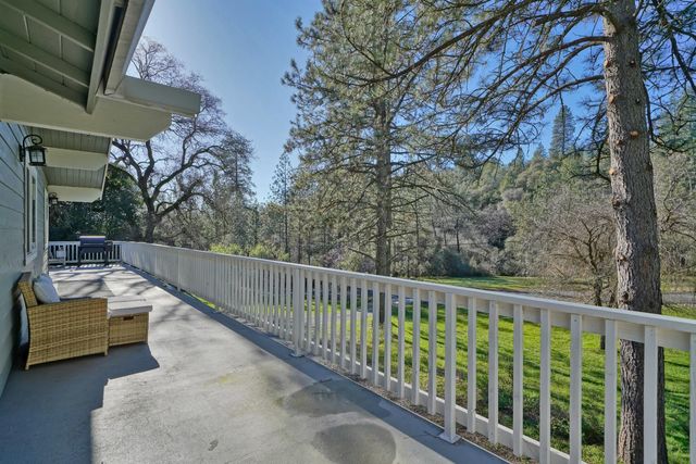 2869 Cascade Trl, Cool, CA 95614