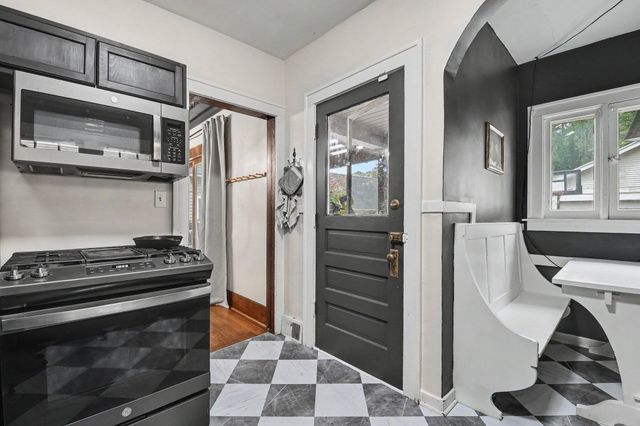 319 Glenhaven Avenue Nw, City Of Grand Rapids, MI 49504