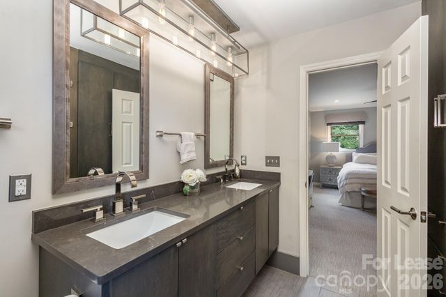418 Olmsted Park Place, Charlotte, NC 28203