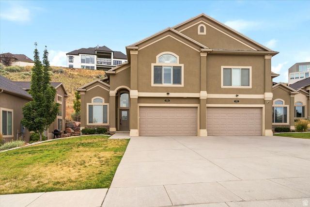 725 EAGLE PASS, North Salt Lake, UT 84054