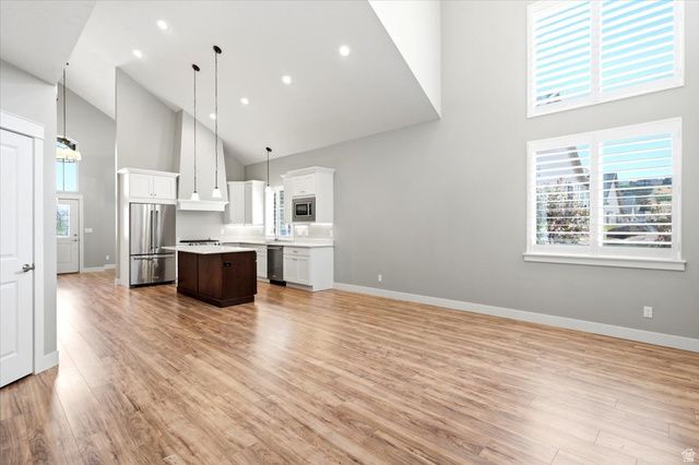 725 EAGLE PASS, North Salt Lake, UT 84054