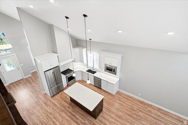 725 EAGLE PASS, North Salt Lake, UT 84054
