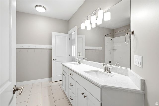 725 EAGLE PASS, North Salt Lake, UT 84054