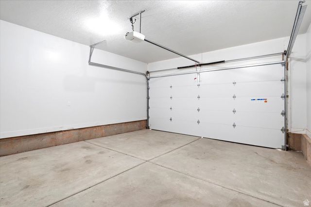 725 EAGLE PASS, North Salt Lake, UT 84054