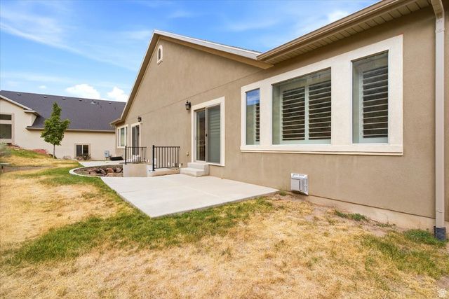 725 EAGLE PASS, North Salt Lake, UT 84054