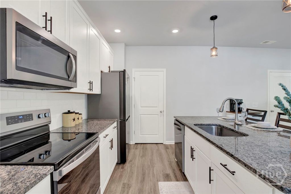 Image 14 of property listing at 367 Brennan Drive, Richmond Hill, GA 31324