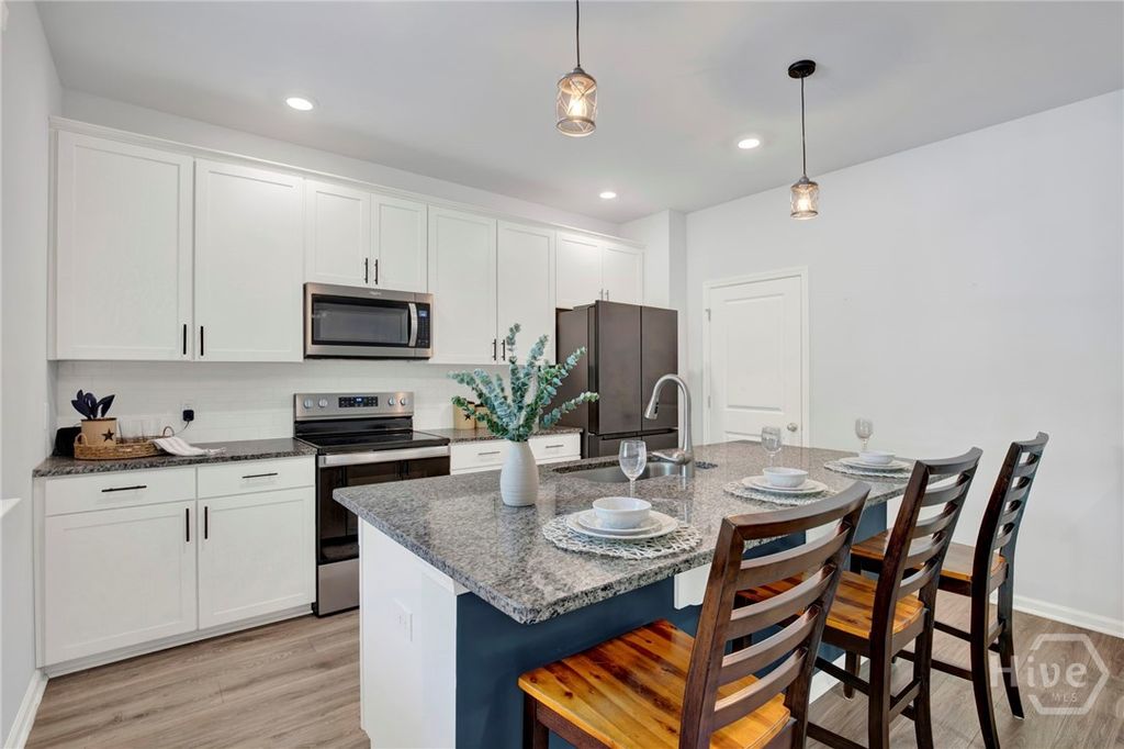 Image 16 of property listing at 367 Brennan Drive, Richmond Hill, GA 31324