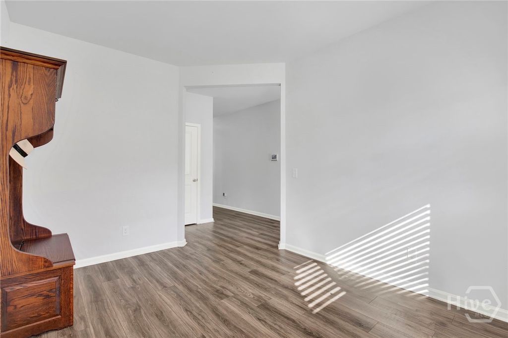 Image 18 of property listing at 367 Brennan Drive, Richmond Hill, GA 31324