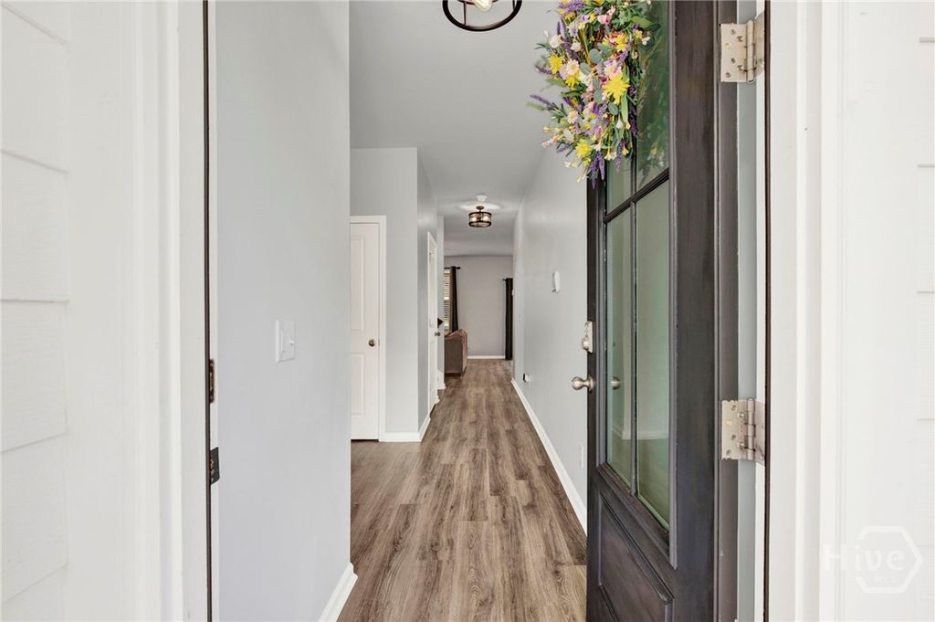 Image 4 of property listing at 367 Brennan Drive, Richmond Hill, GA 31324