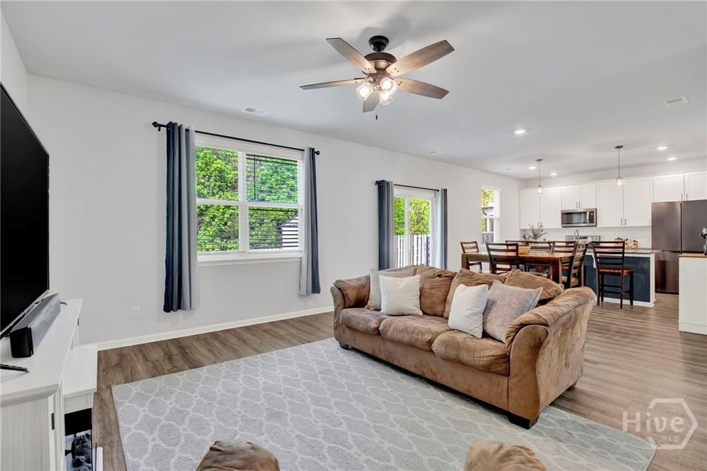 Image 5 of property listing at 367 Brennan Drive, Richmond Hill, GA 31324