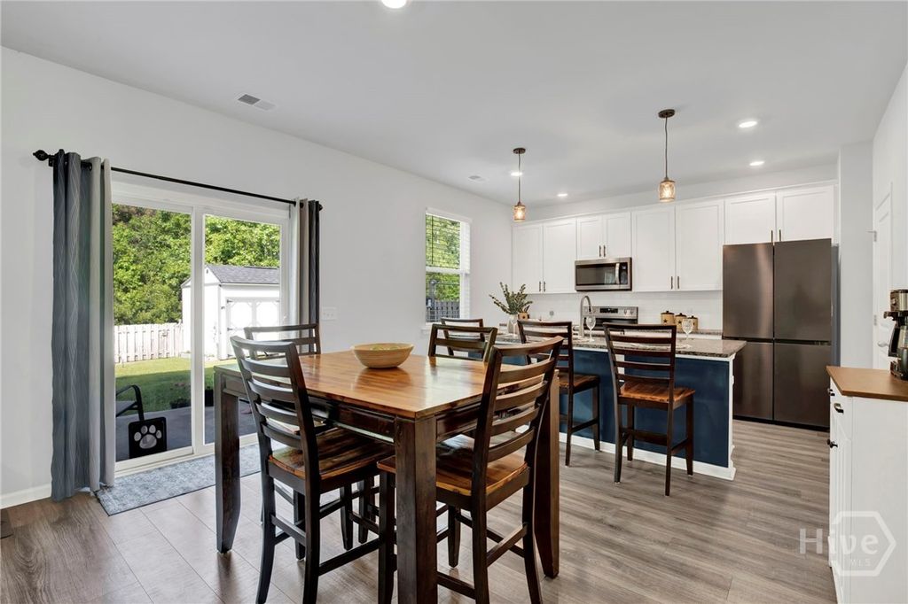 Image 9 of property listing at 367 Brennan Drive, Richmond Hill, GA 31324