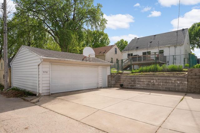 5741 13th Avenue S, Minneapolis, MN 55417