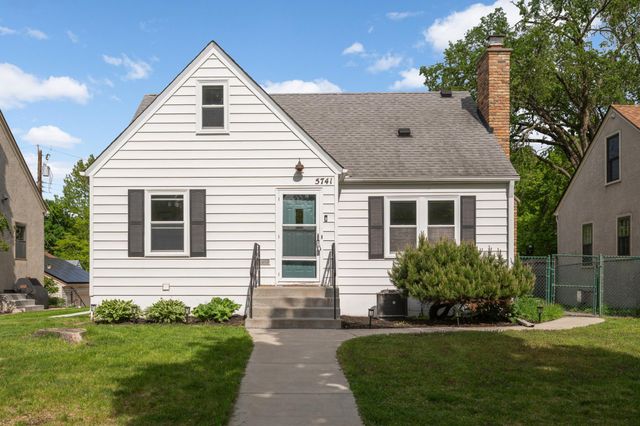5741 13th Avenue S, Minneapolis, MN 55417