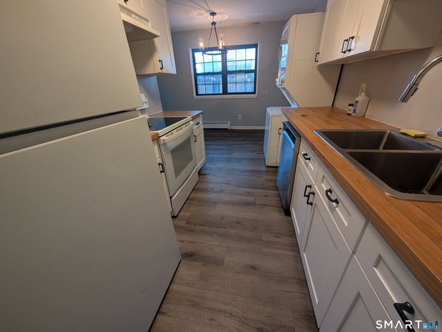 21 Enid Street APT A, Bridgeport, CT 06606