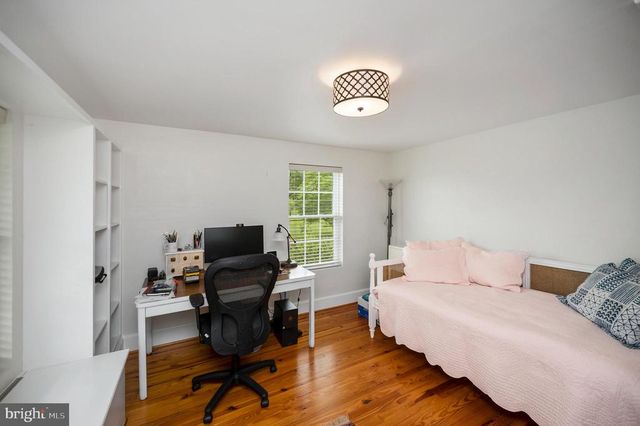 11119 LEES MILL RD, Remington, VA 22734