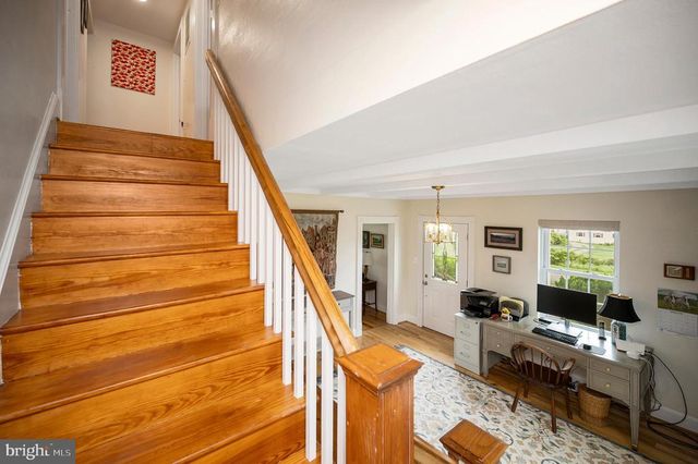 11119 LEES MILL RD, Remington, VA 22734