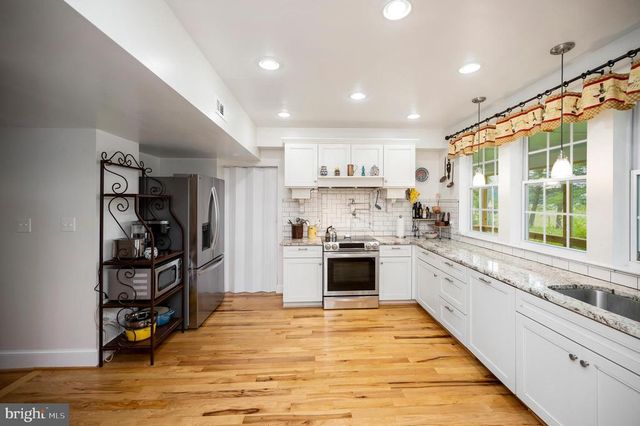11119 LEES MILL RD, Remington, VA 22734