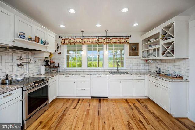 11119 LEES MILL RD, Remington, VA 22734