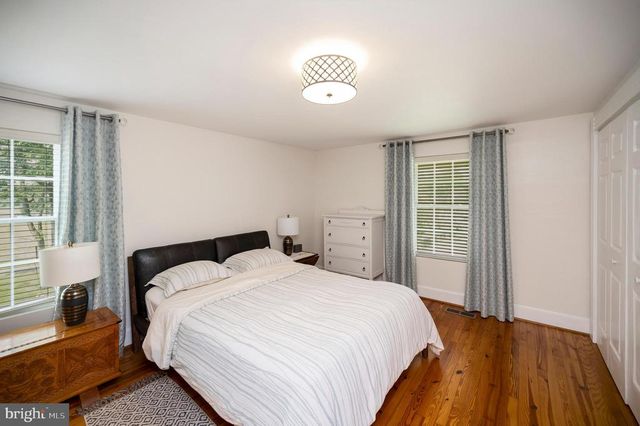 11119 LEES MILL RD, Remington, VA 22734