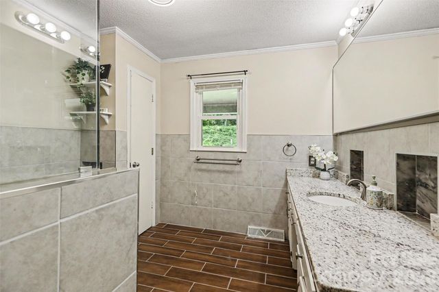 1306 Mooresville Road, Kannapolis, NC 28081