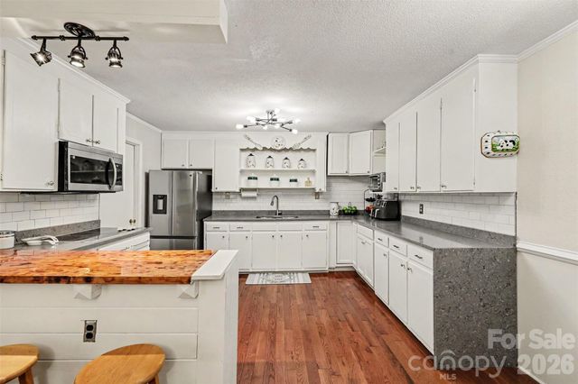 1306 Mooresville Road, Kannapolis, NC 28081