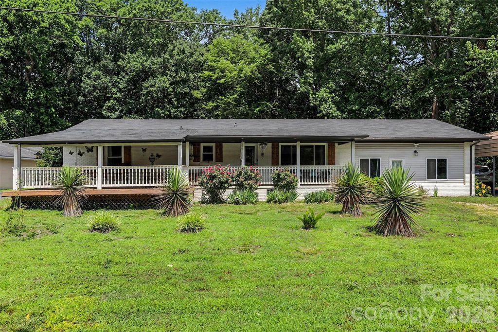 1306 Mooresville Road, Kannapolis, NC 28081
