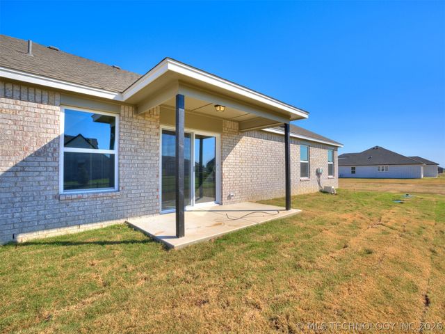 13538 N 60th East Place, Collinsville, OK 74021