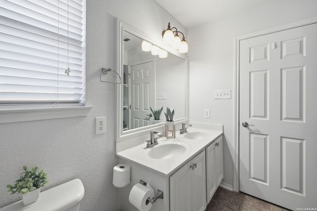 10423 Tollow Way, Helotes, TX 78023