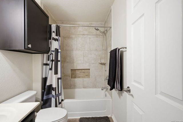 10423 Tollow Way, Helotes, TX 78023